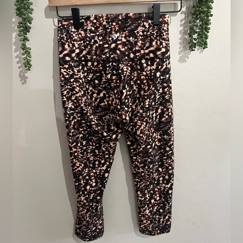 Lululemon Wunder Train High-Rise Crop 21"